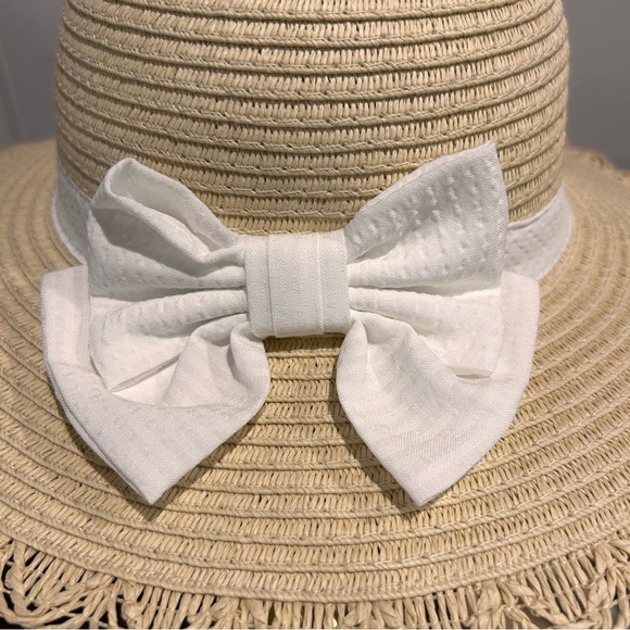 Girl’s Easter/Summer Straw Sun Scalloped Edge Hat with White Ribbon Bow - Picture 4 of 7